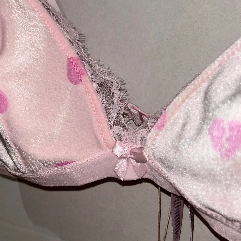 Skims Velvet Lace Triangle Bralette CB Heart Breaker Size Medium New W/Tags! - Picture 5 of 7